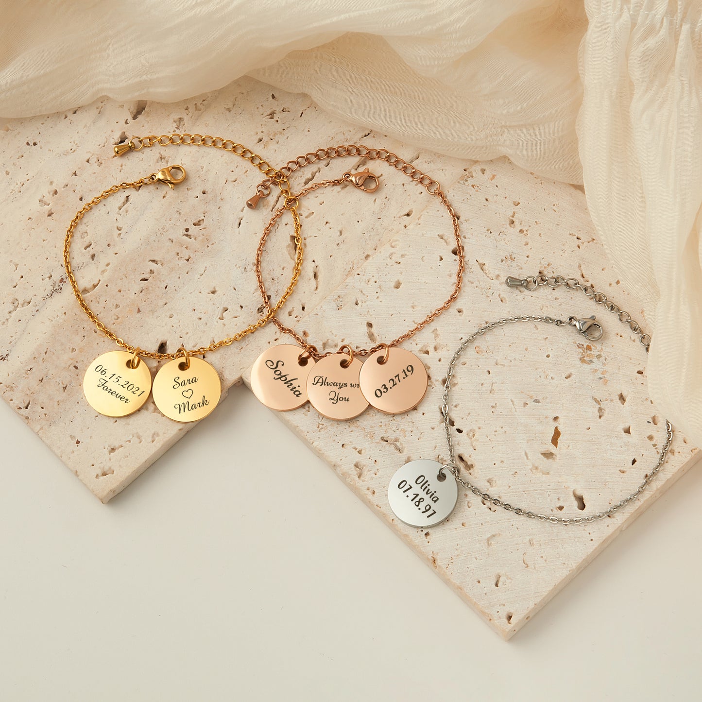 Personalized Round Charm Chain Bracelet