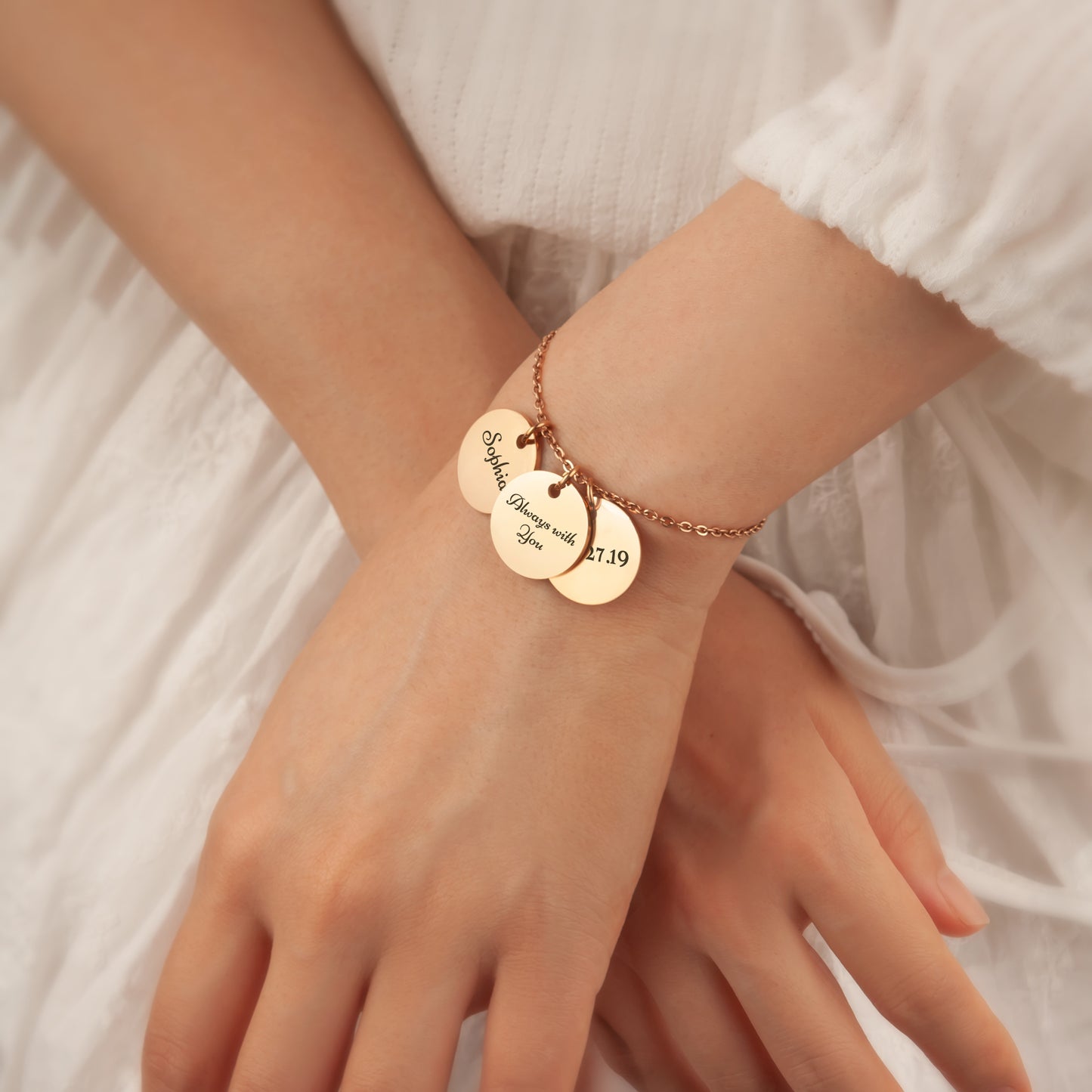 Personalized Round Charm Chain Bracelet