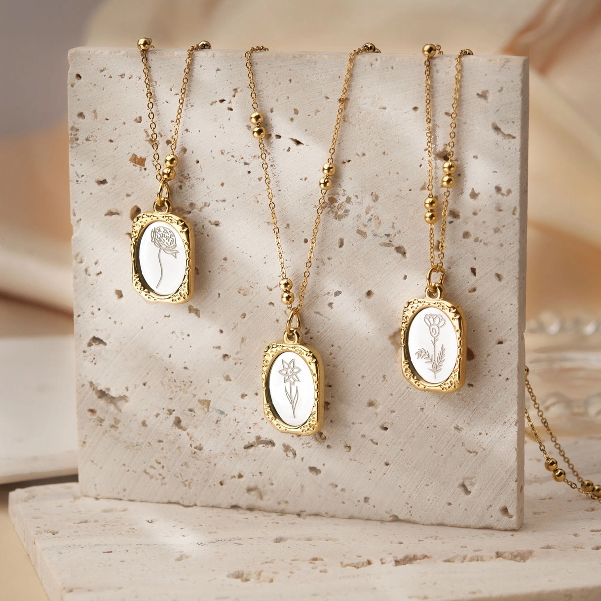 "To my Beautiful Mother" Vintage Mirror Birth Flower Necklace
