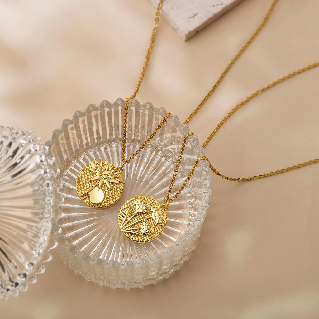 "To My Beautiful Mom" 3D Birth Flower Necklace