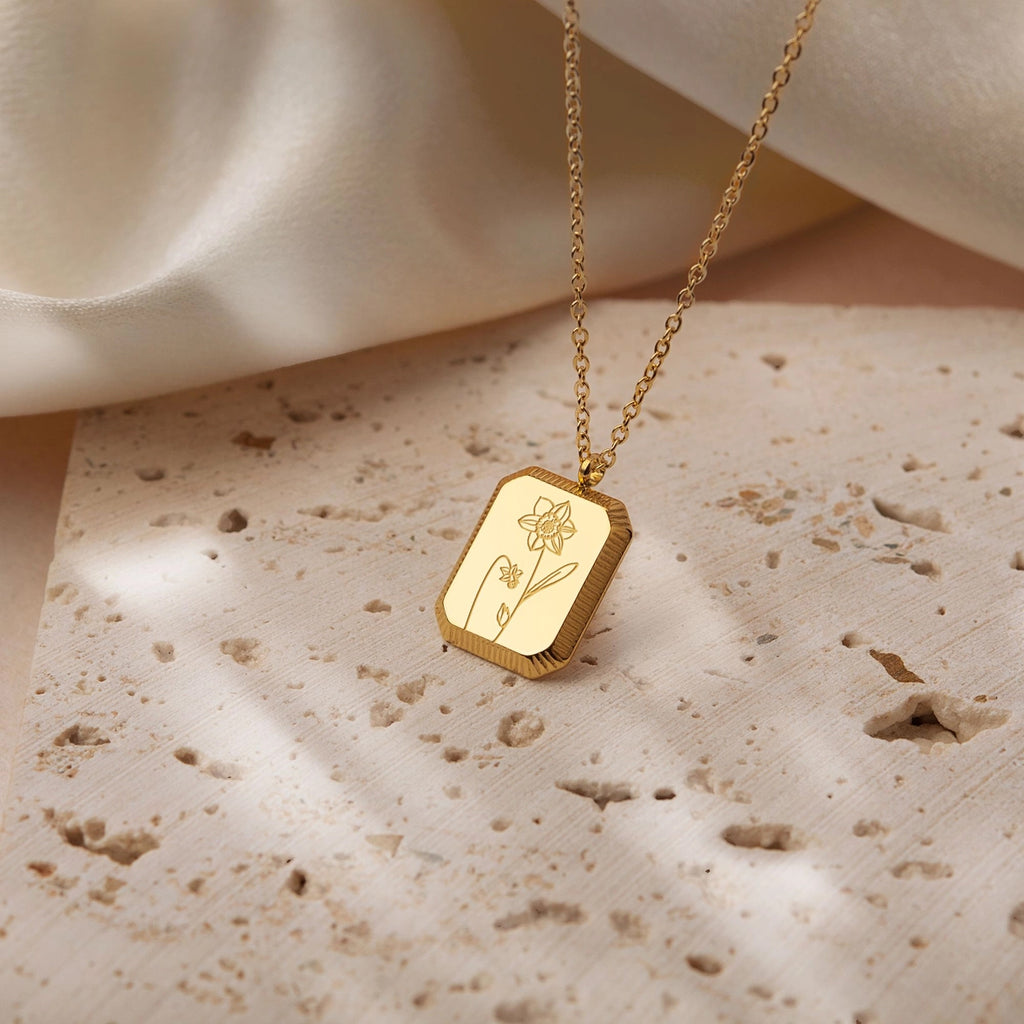 "I Love You Mom" Rectangle Birth Flower Necklace