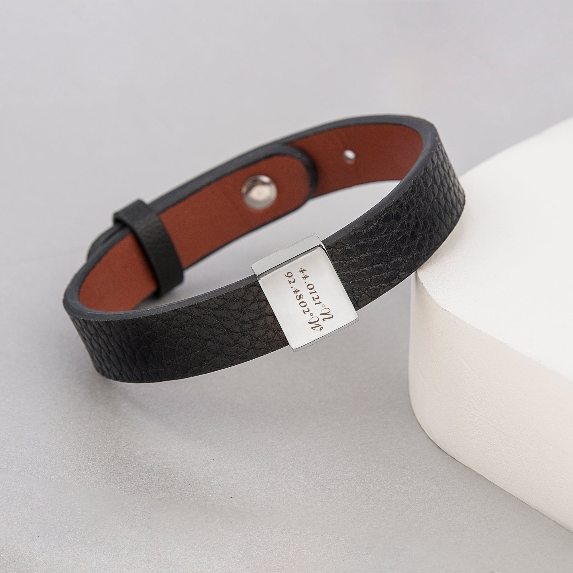 Men's Leather Engravable Bracelet