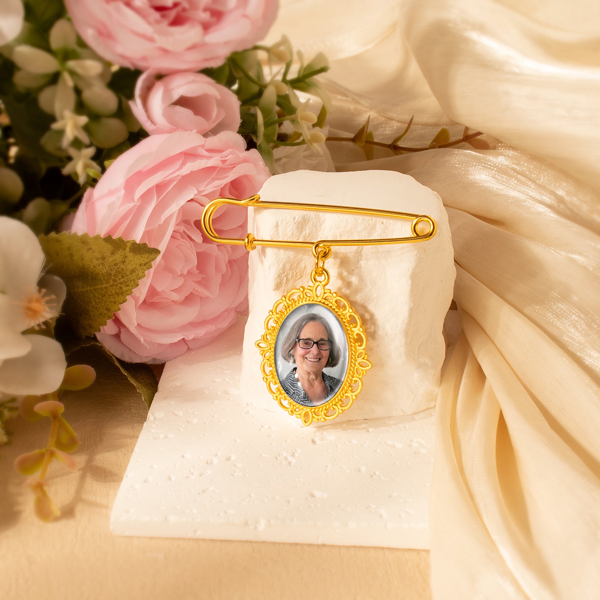 Horizontal Oval Graduation Photo Brooch Pin