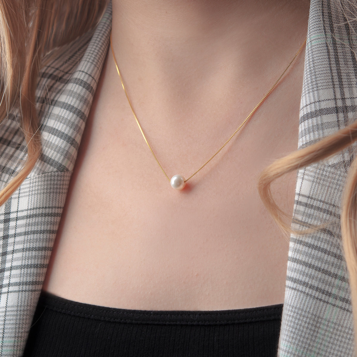 Custom Pearl Necklace with White Floral Card Necklace
