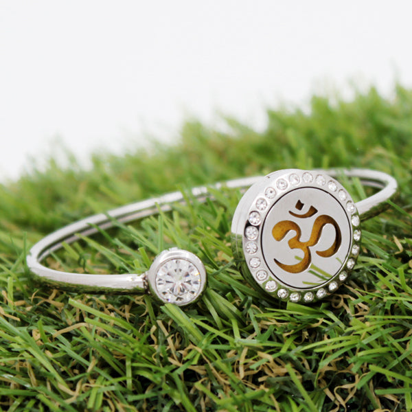 Om Sign Aromatherapy Cuff Bangle