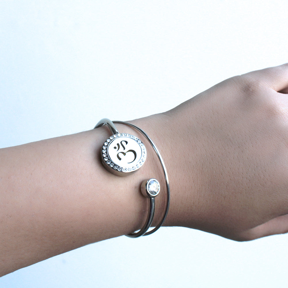 Om Sign Aromatherapy Cuff Bangle
