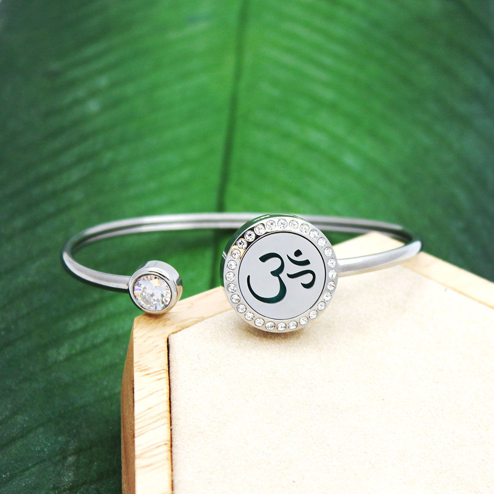 Om Sign Aromatherapy Cuff Bangle