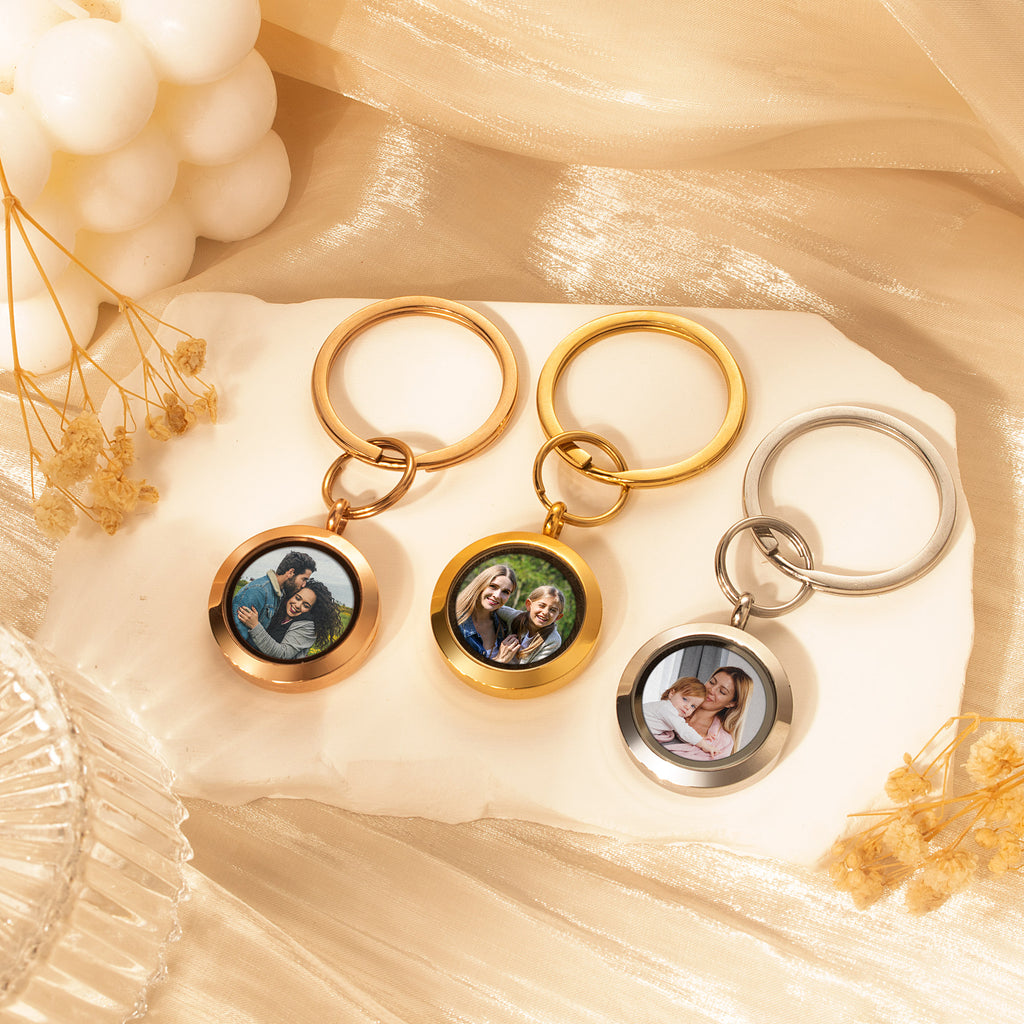 Round Photo Locket Keychain