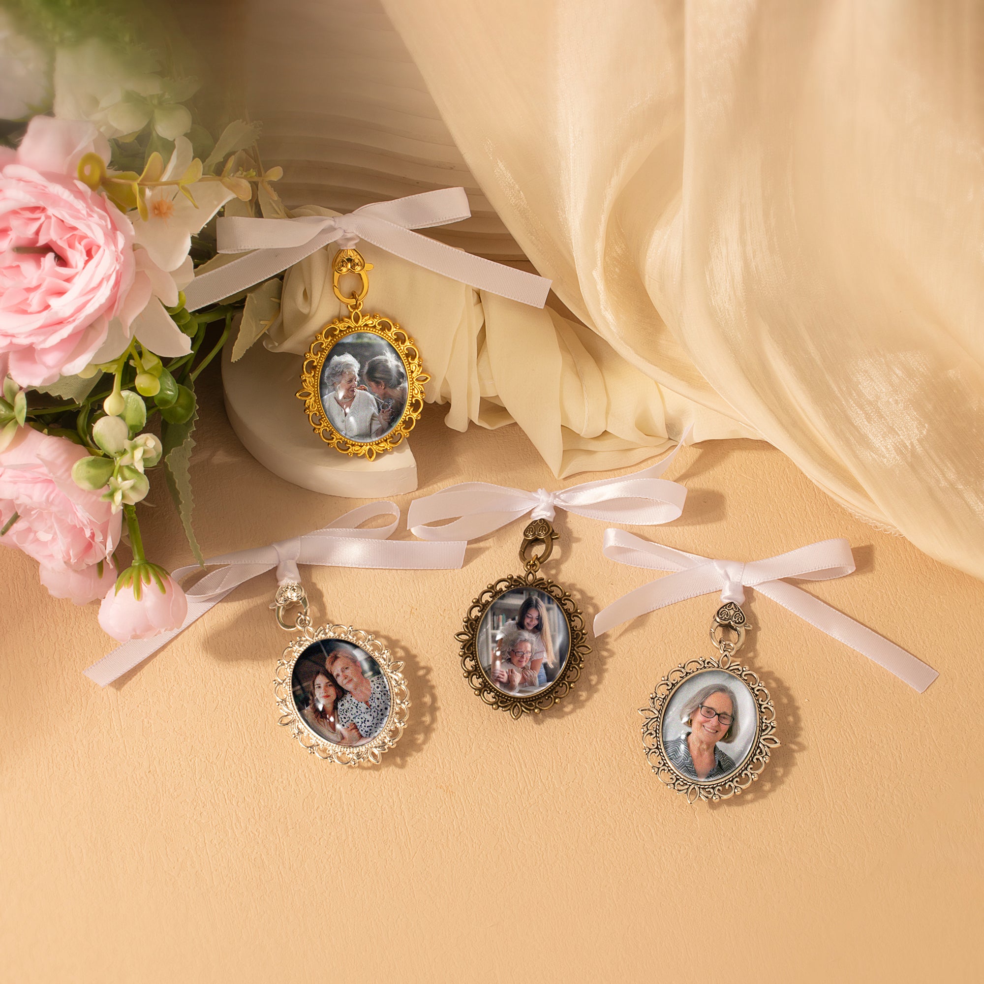 Reversible Wedding Photo Ribbon Brooch