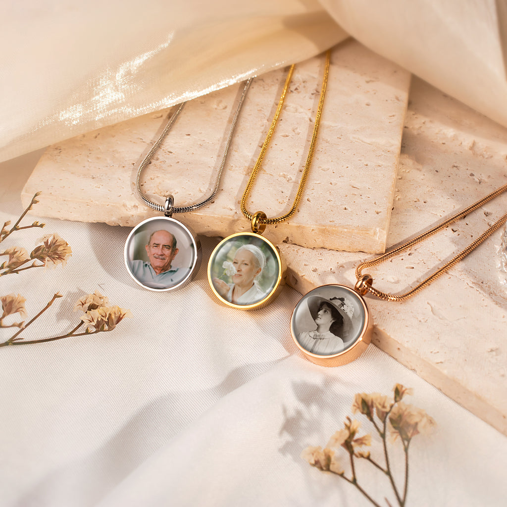Round Memorial Ashes Holder Necklace with Photo