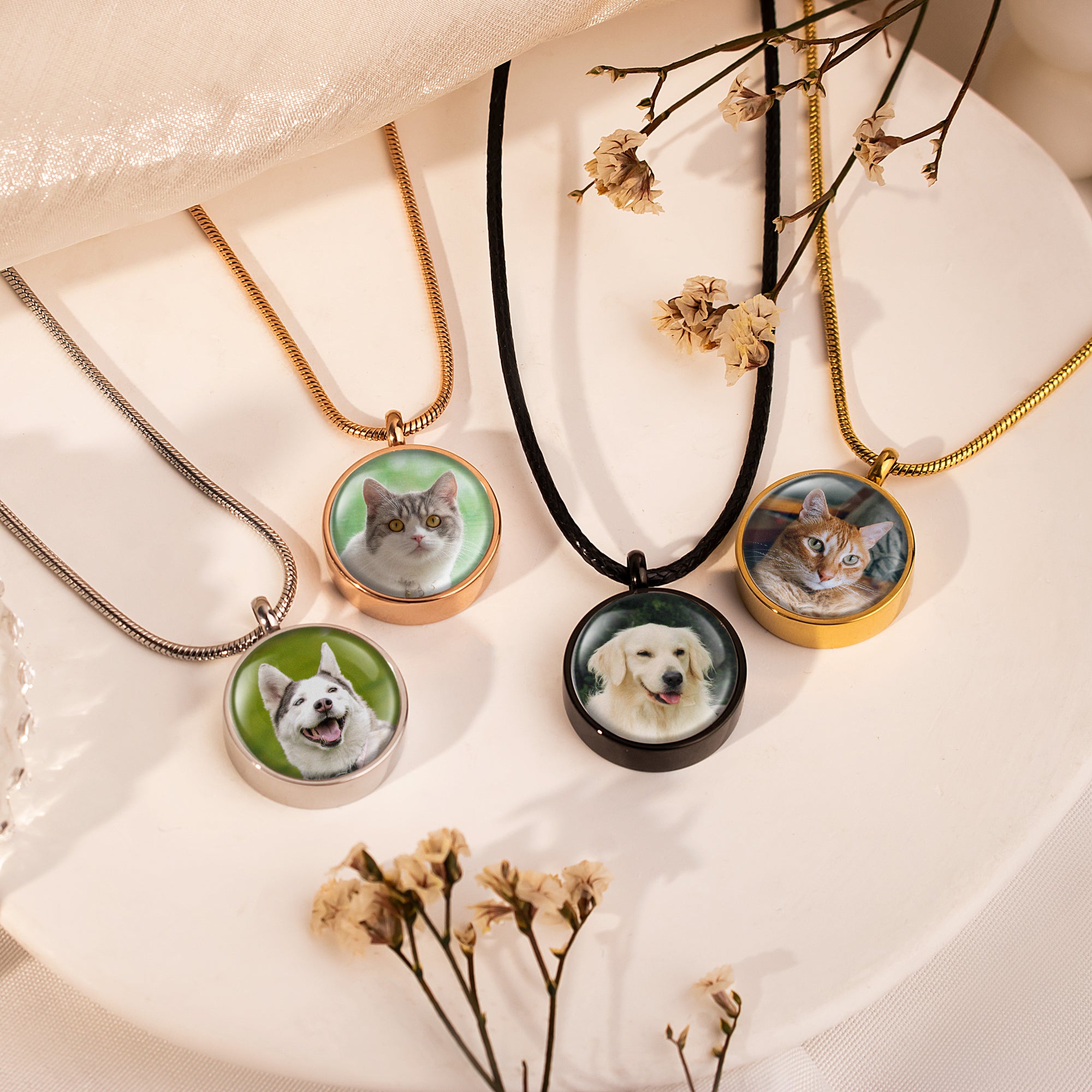 Round Pet Memorial Ashes Holder Necklace with Photo