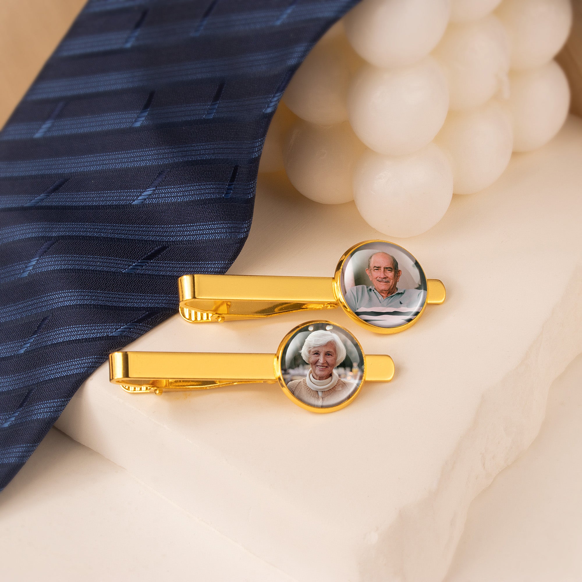 Round Memorial Tie Clip with Glass Dome Cab