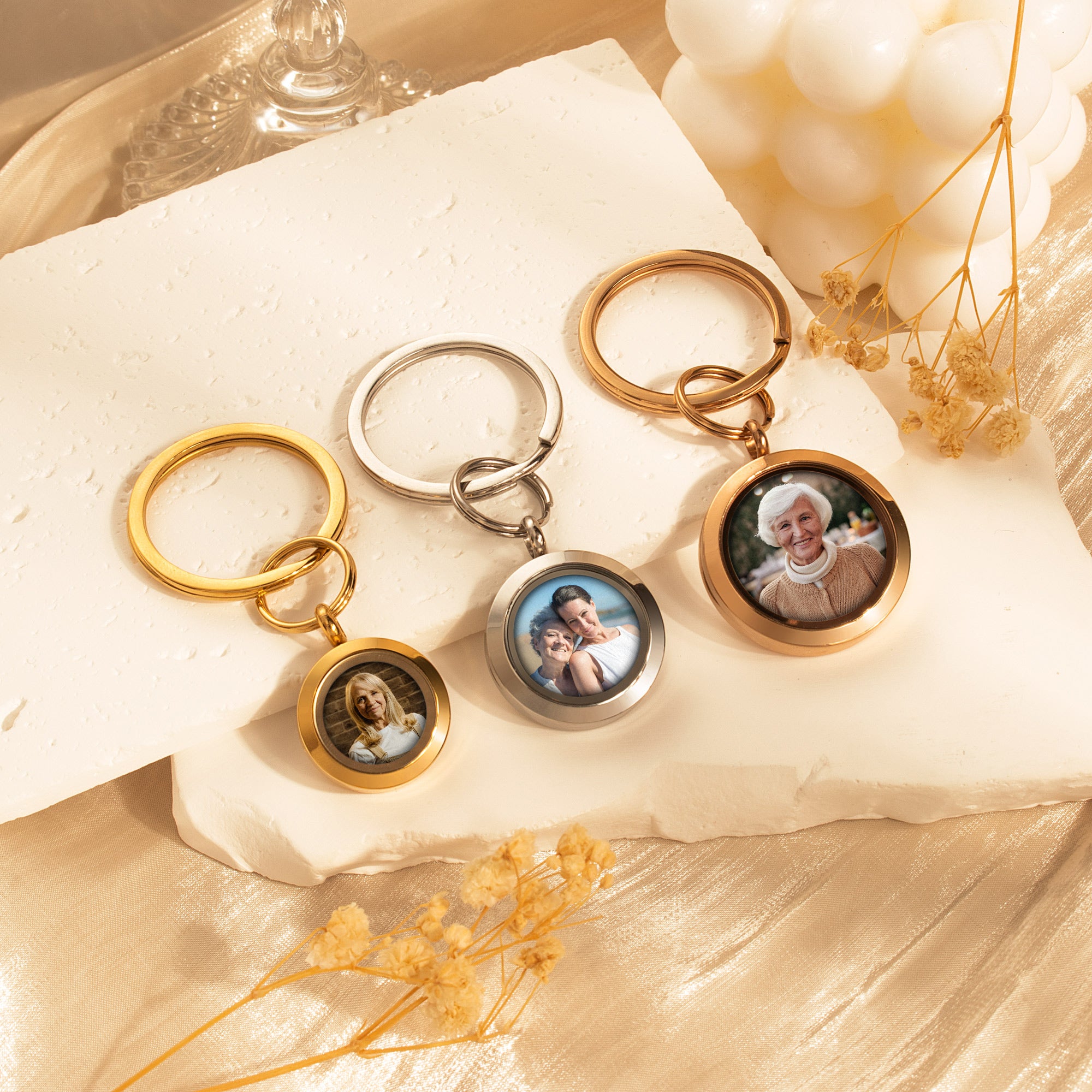 Round Photo Locket Memorial Keychain