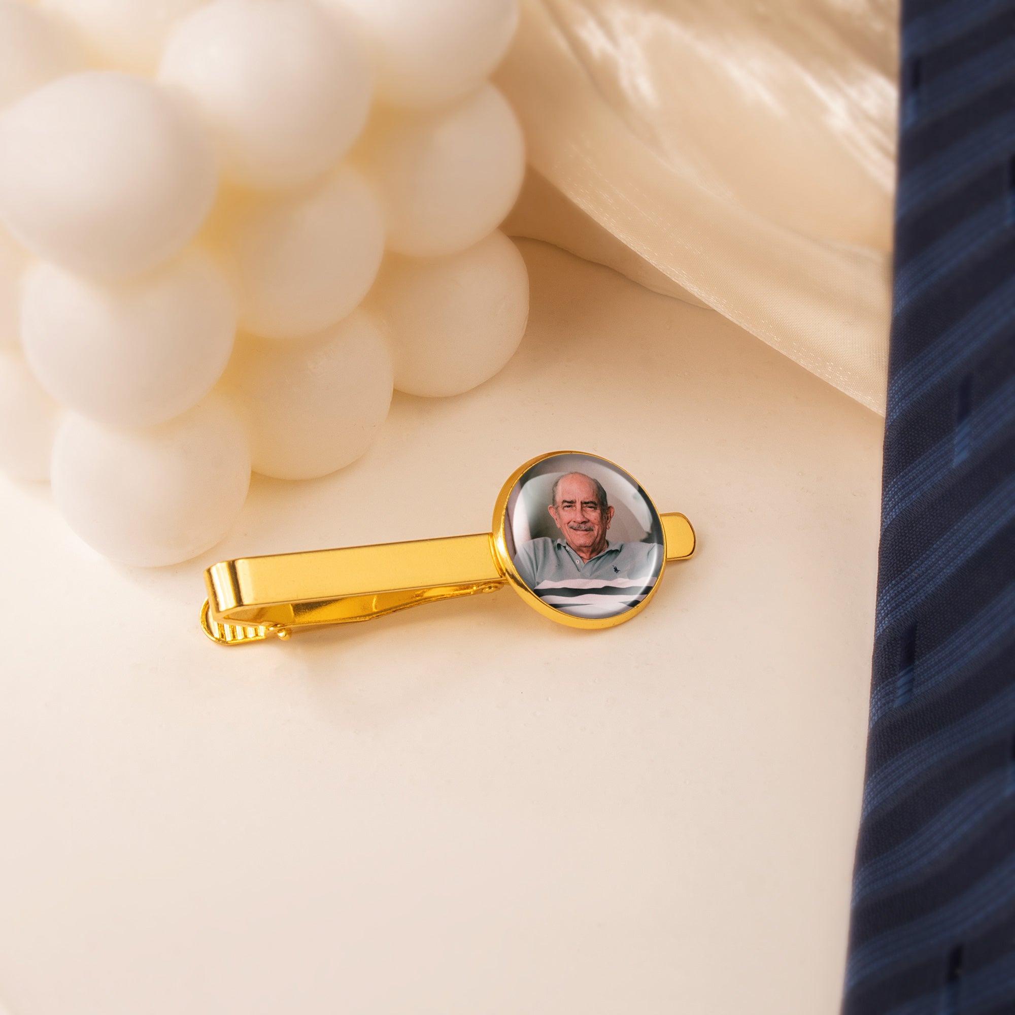 Round Memorial Tie Clip with Glass Dome Cab