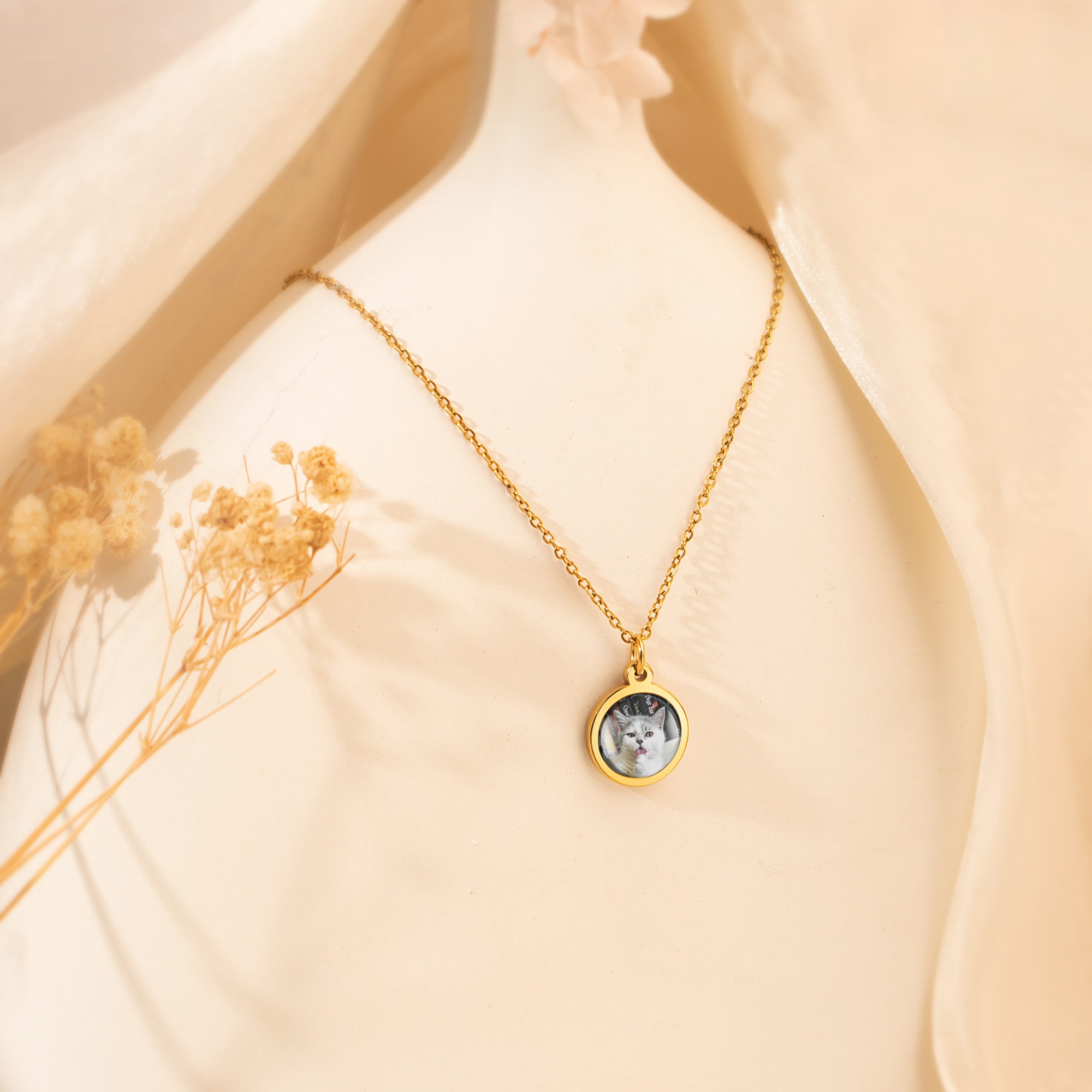 Round Pet Photo Necklace with Glass Dome Cab