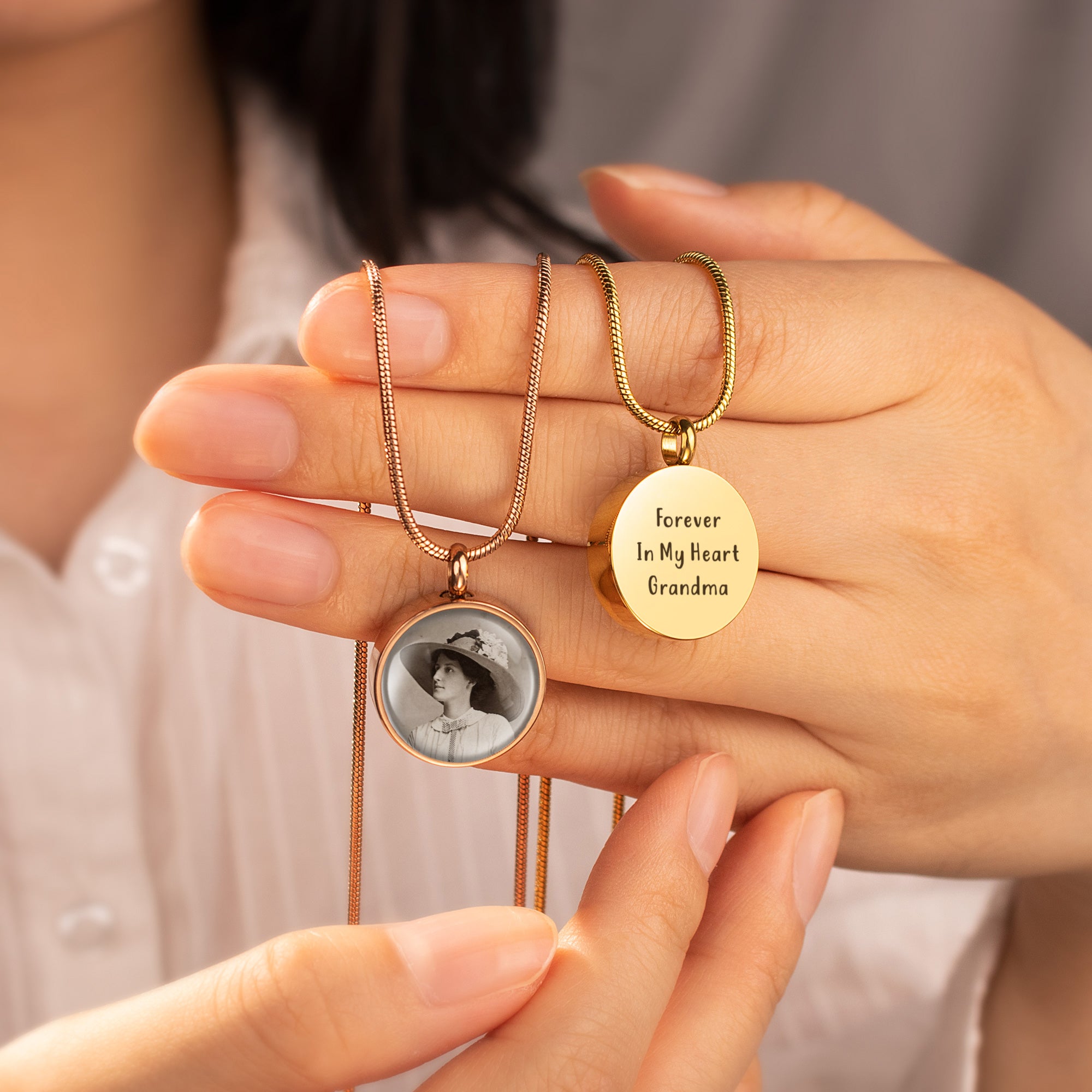Round Memorial Ashes Holder Necklace with Photo