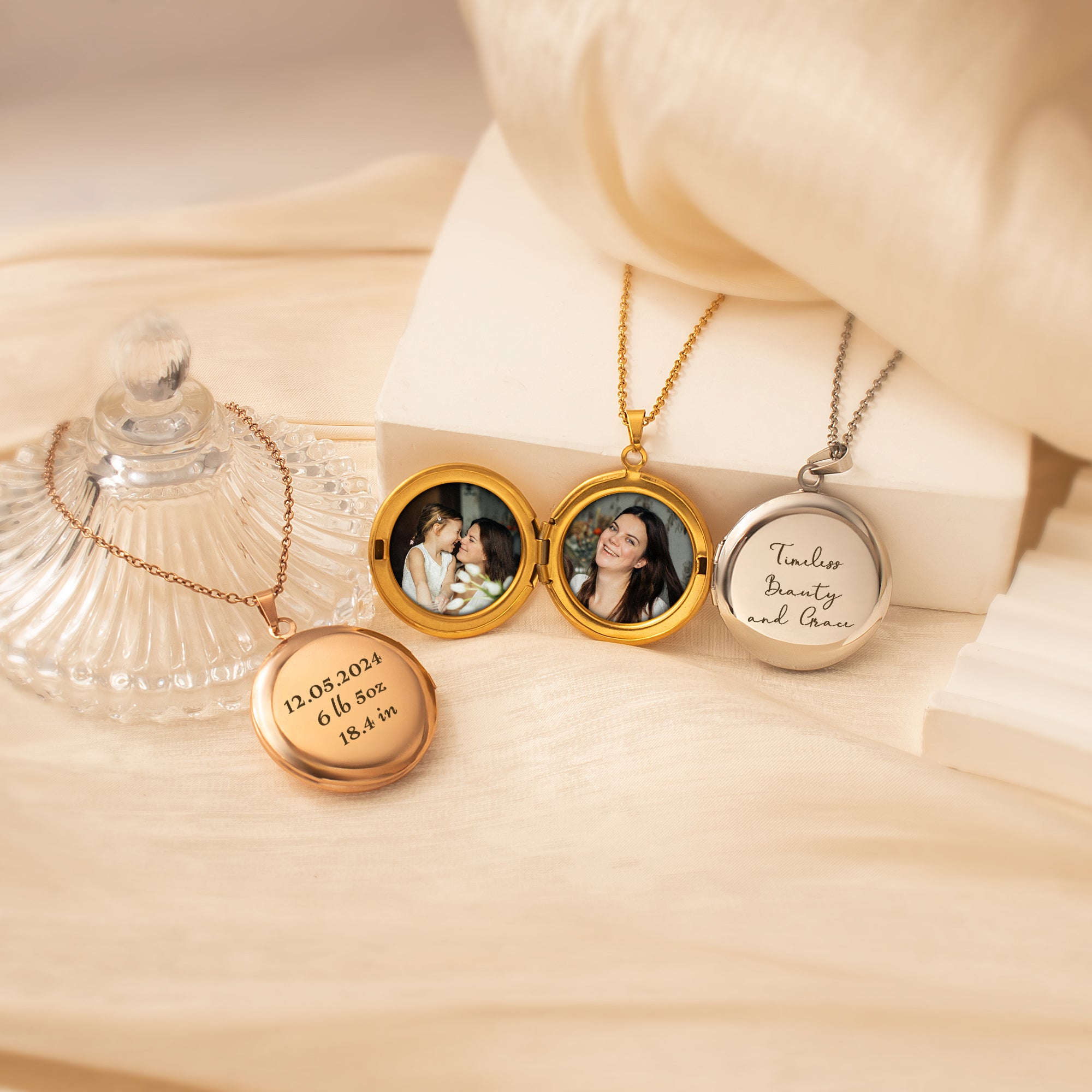 Round Photo Locket Necklace