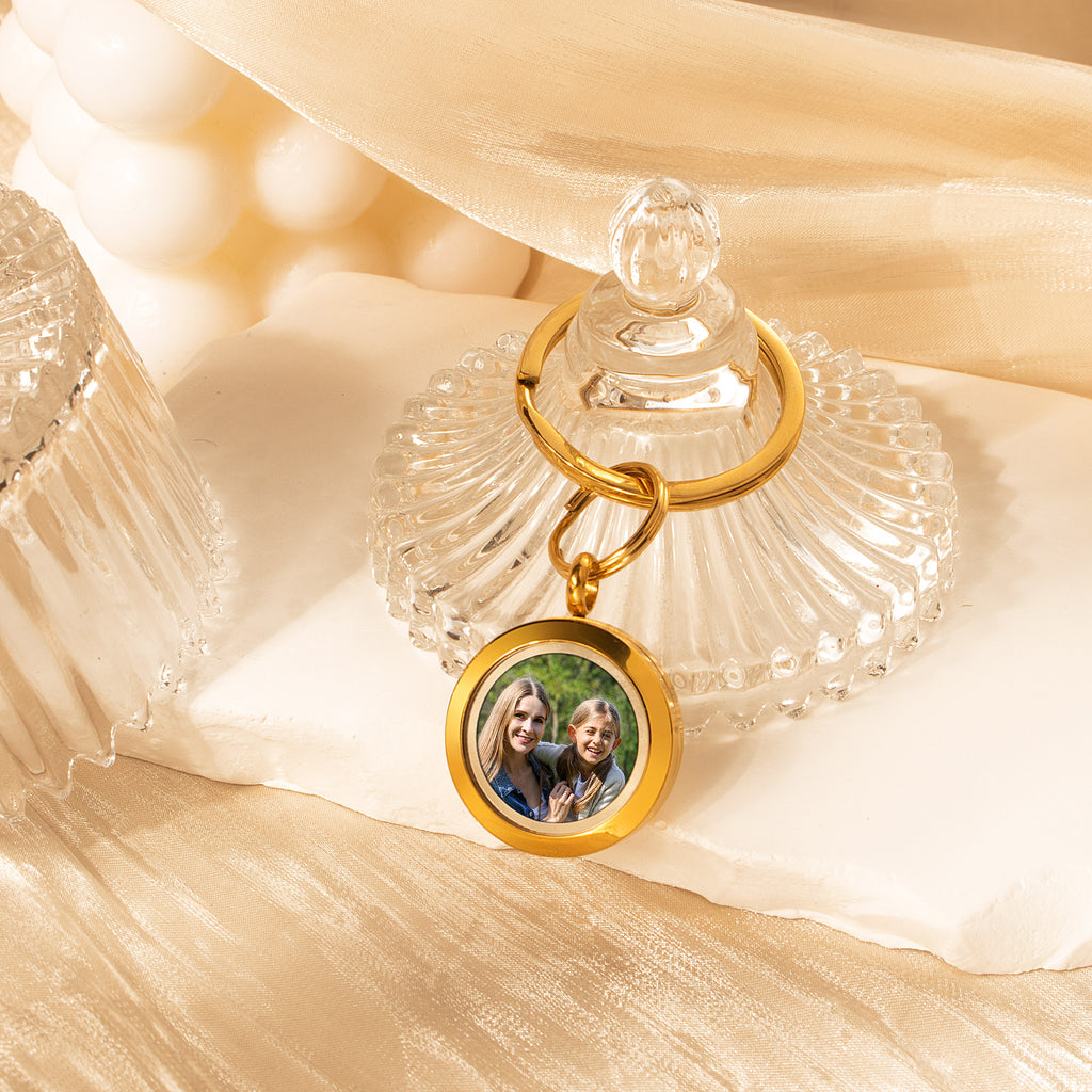Round Photo Locket Keychain