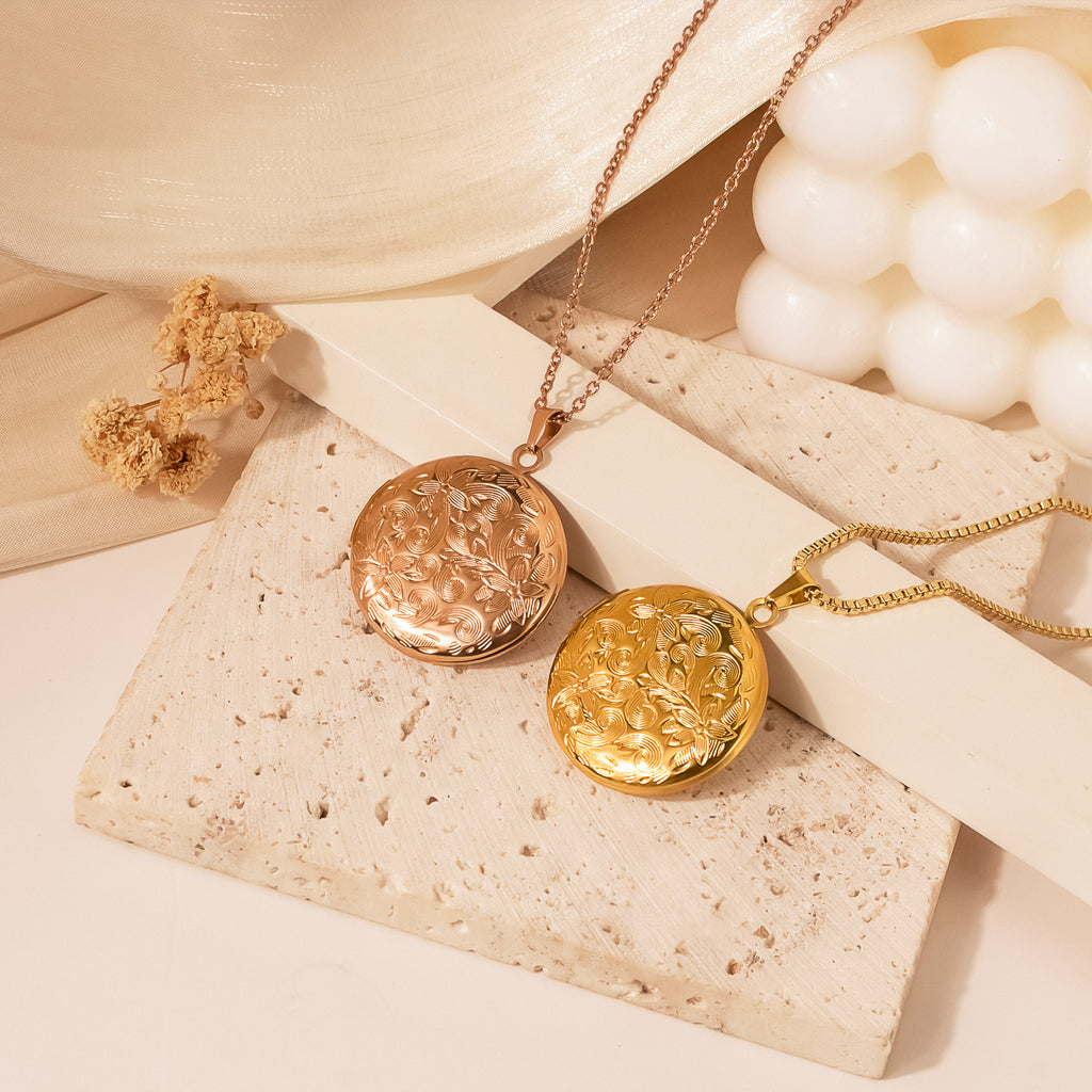 Victorian Flourish Round Photo Locket