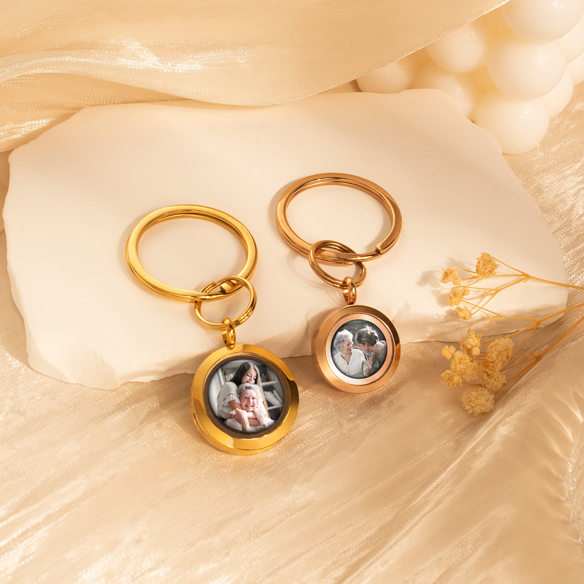 Round Photo Locket Memorial Keychain