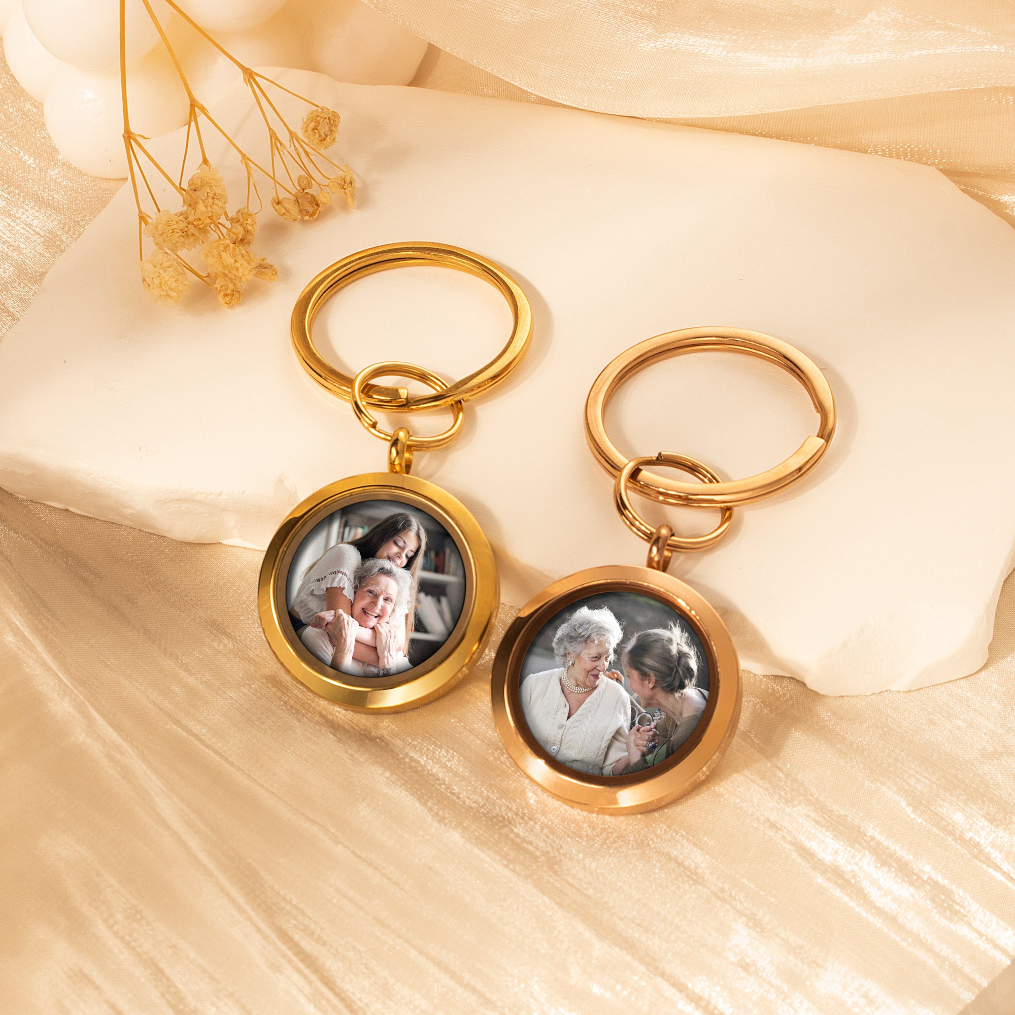 Round Photo Locket Memorial Keychain