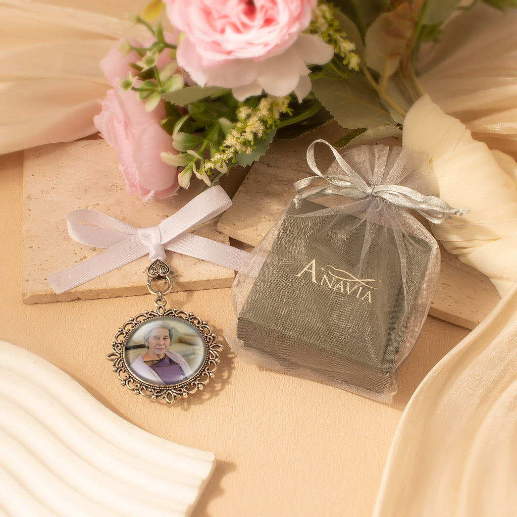Round Double-Sided Photo Wedding Resin Ribbon Brooch