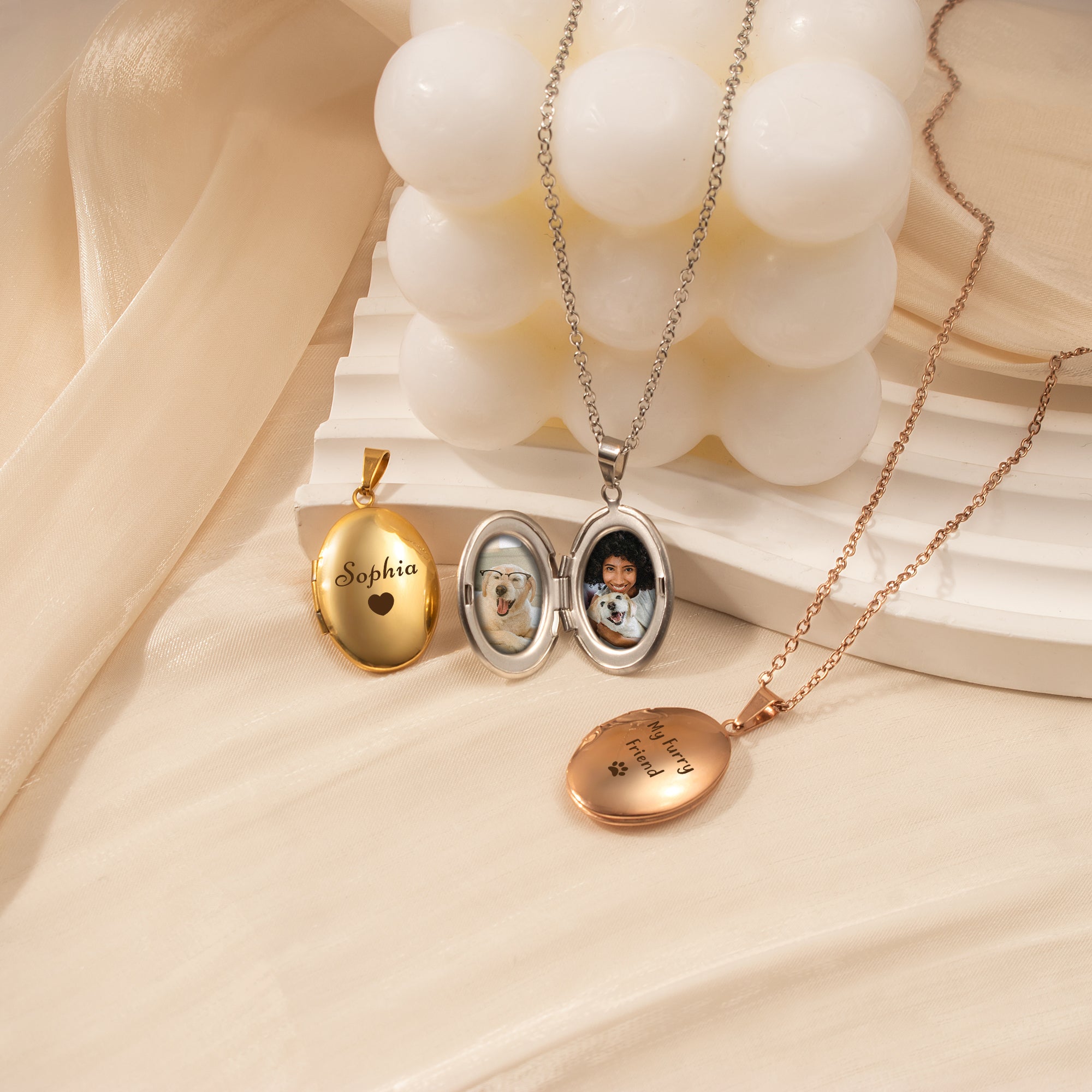 Oval Photo Locket Necklace