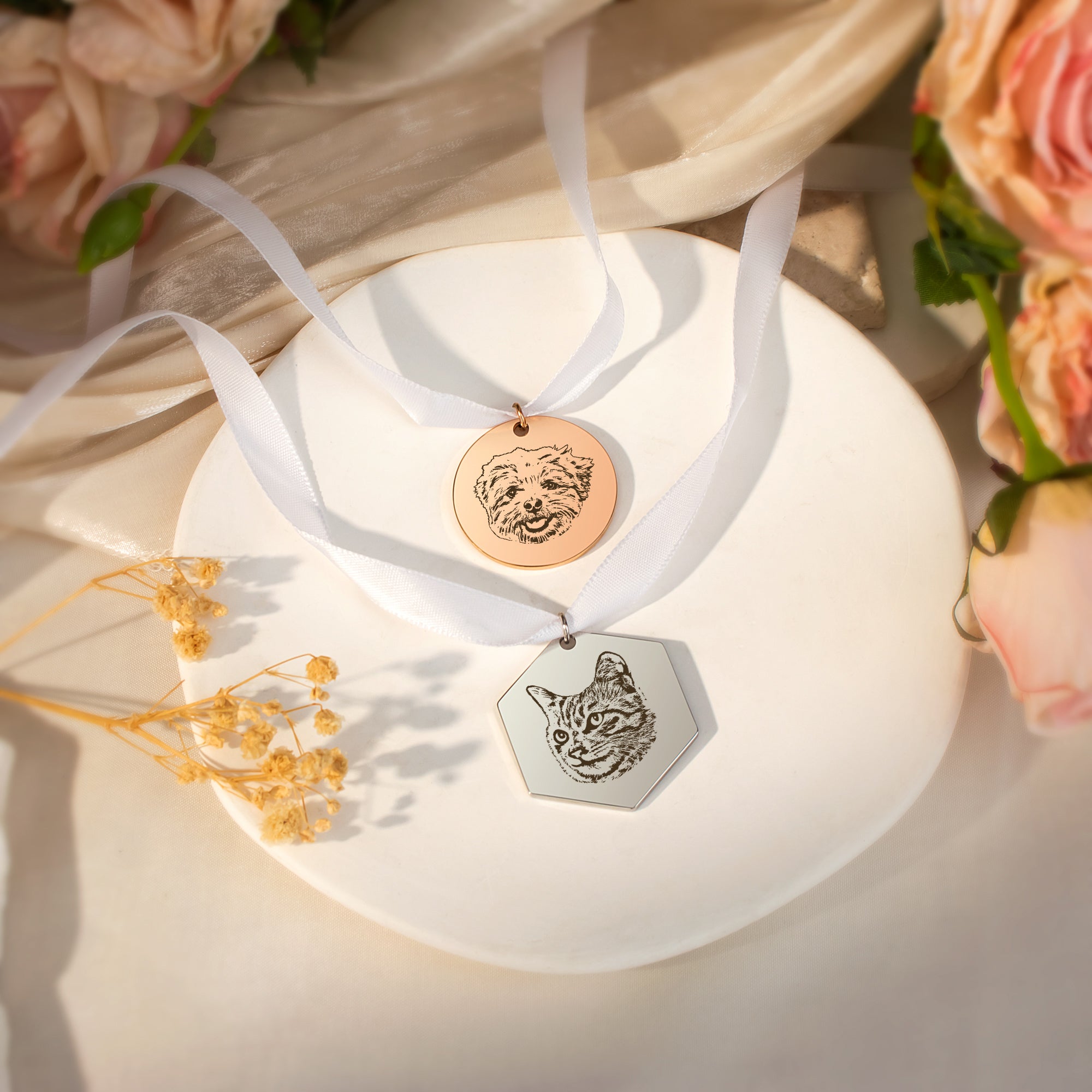 Round Pet Portrait Wedding Bouquet Charm