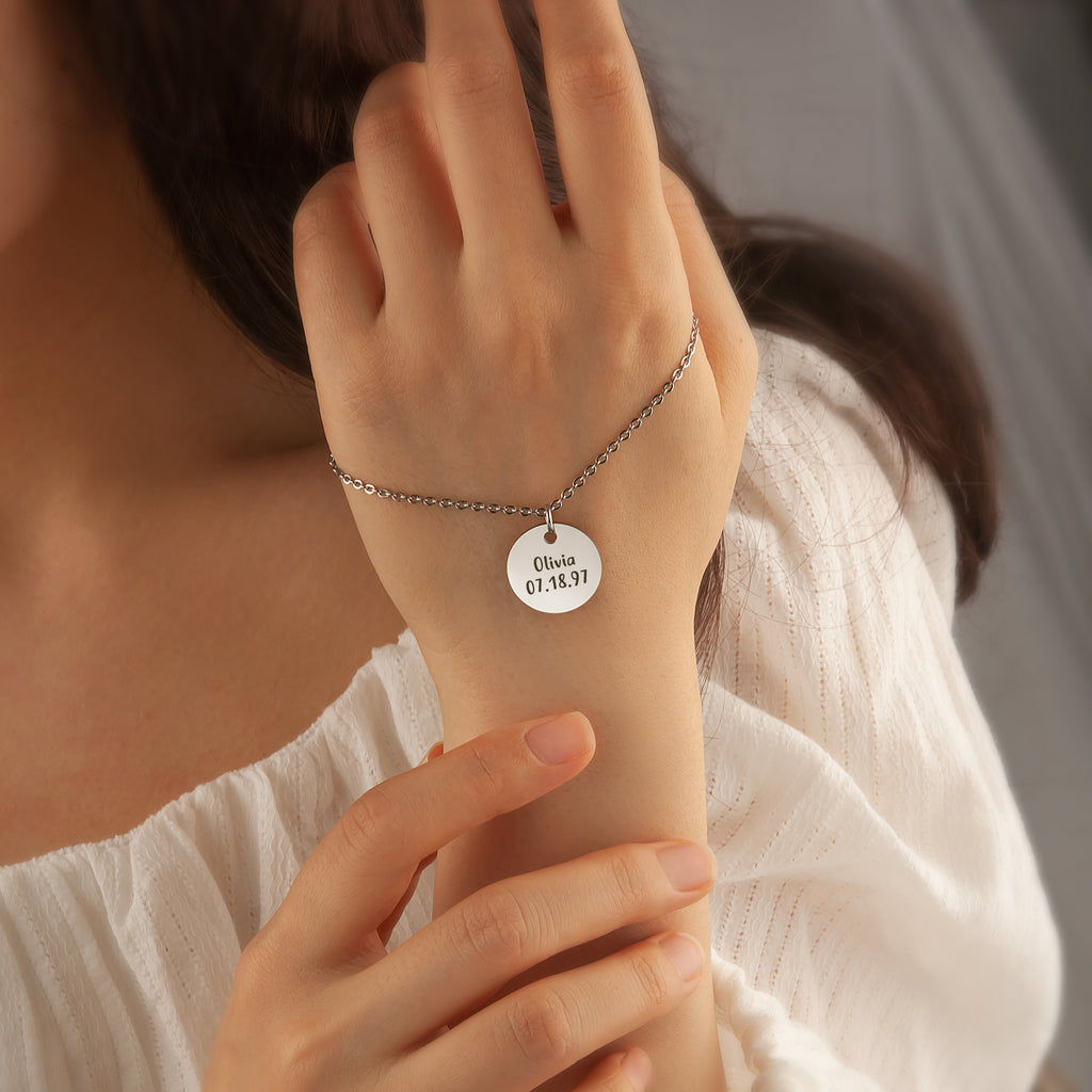 Personalized Round Charm Chain Bracelet
