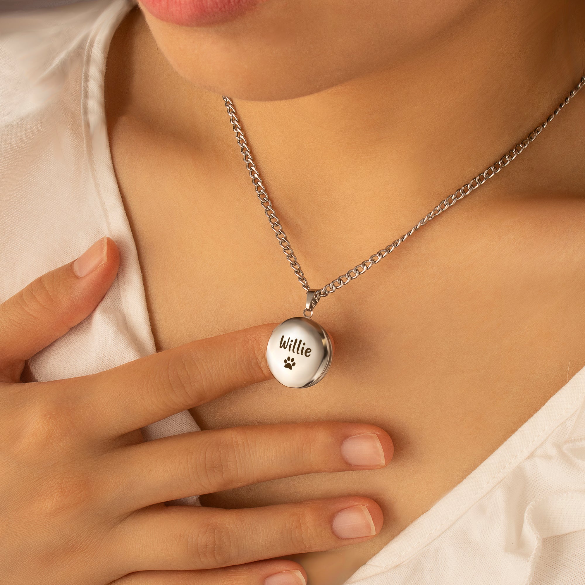 Round Photo Locket Necklace