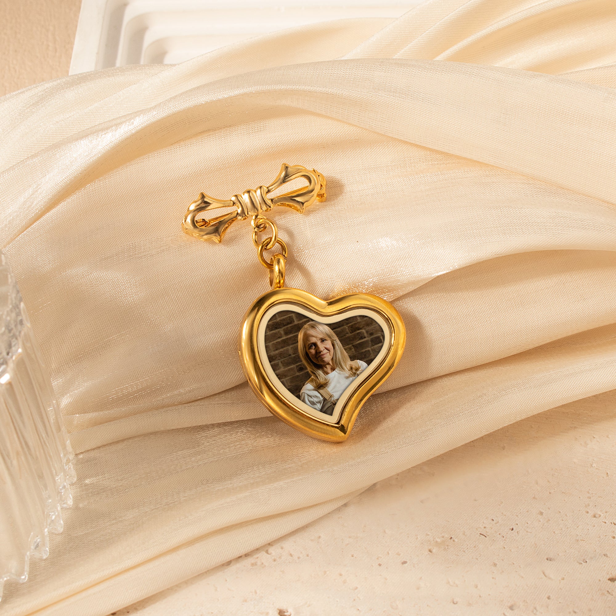 Glass Sideways Heart Photo Locket Brooch Pin