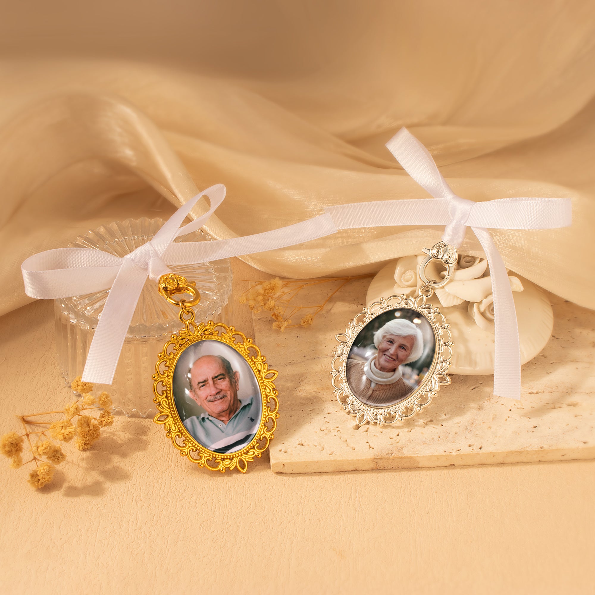 Reversible Graduation Photo Ribbon Brooch