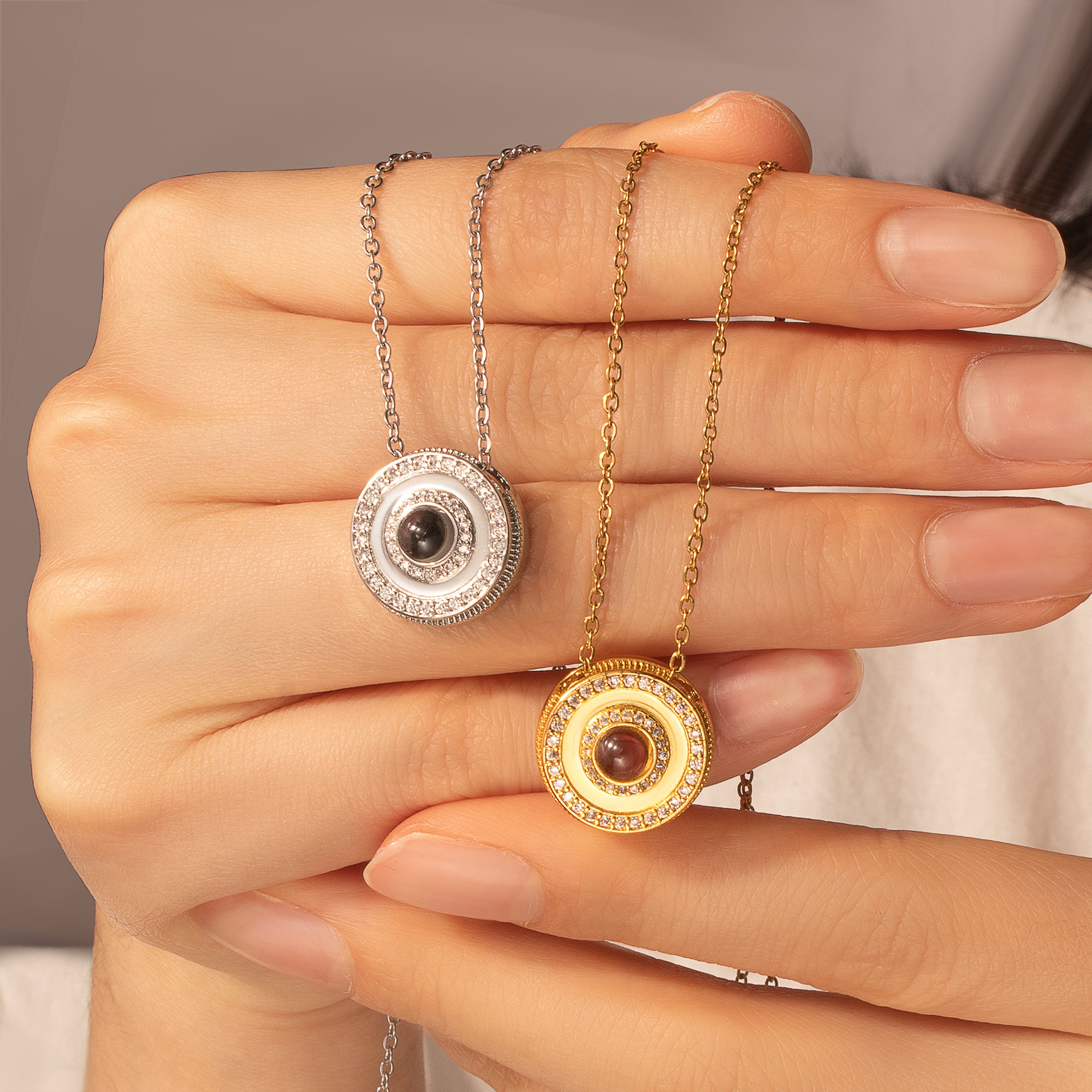 Round Photo Projection Necklace