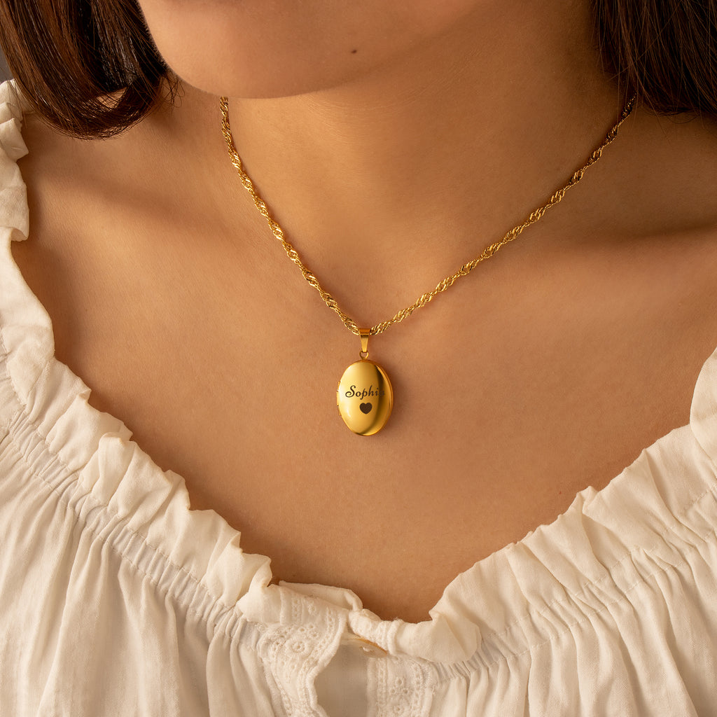 Oval Photo Locket Necklace