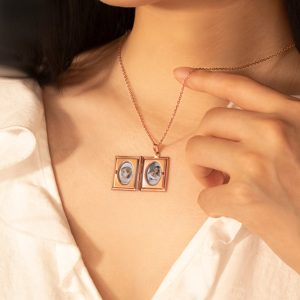 18K Gold Vintage Square Locket Necklace