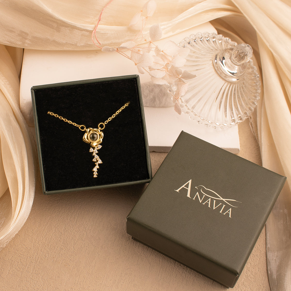 Rose Photo Projection Necklace