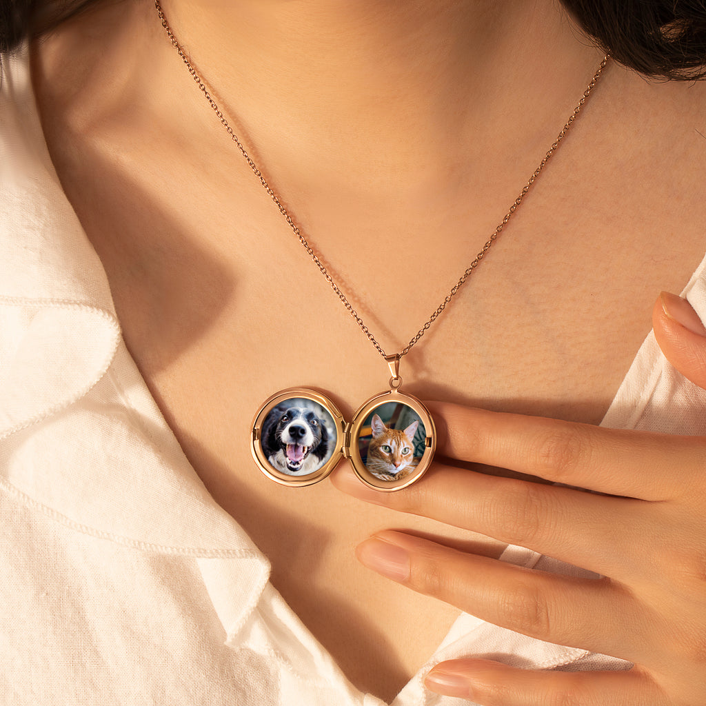 Victorian Flourish Round Photo Locket