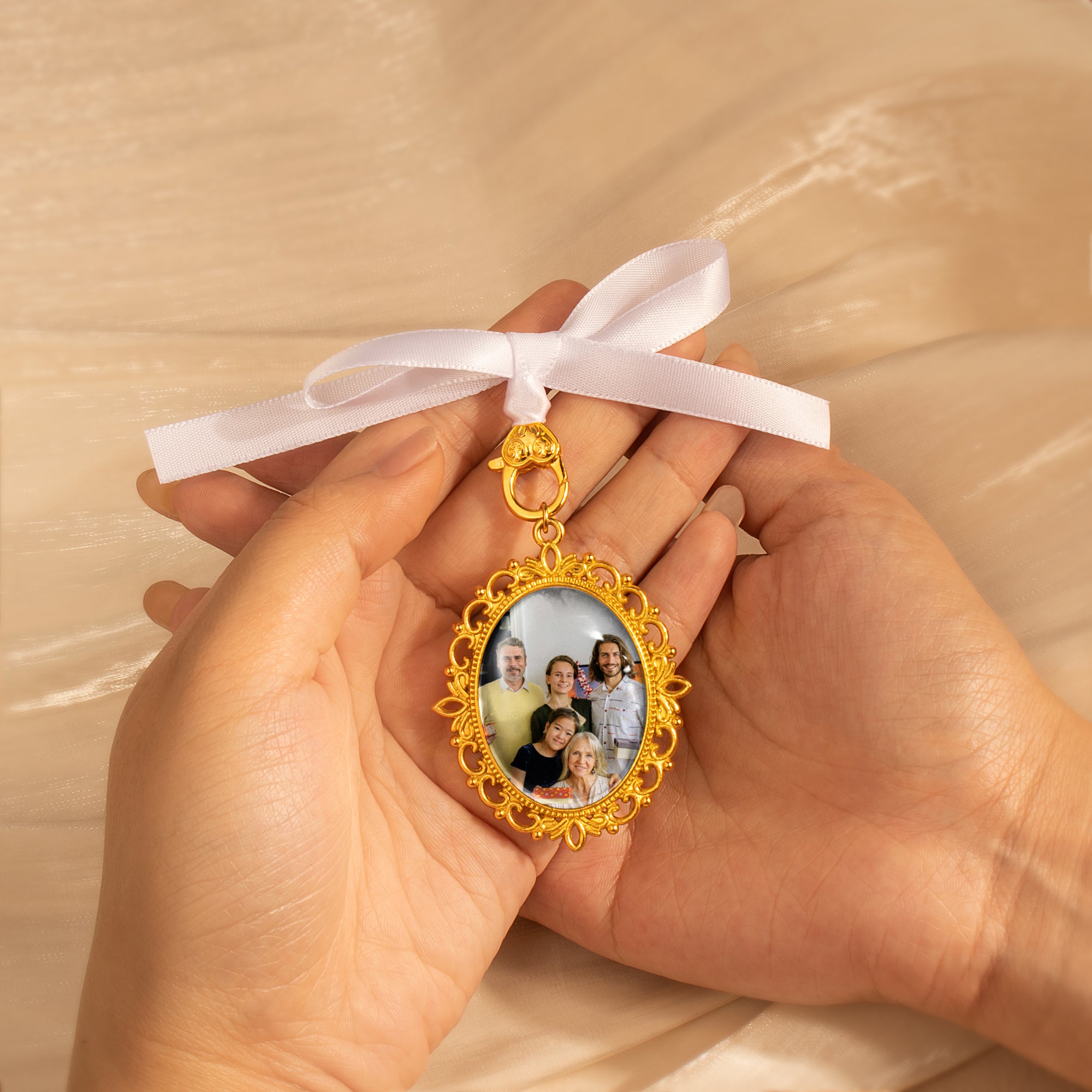 Reversible Graduation Photo Ribbon Brooch