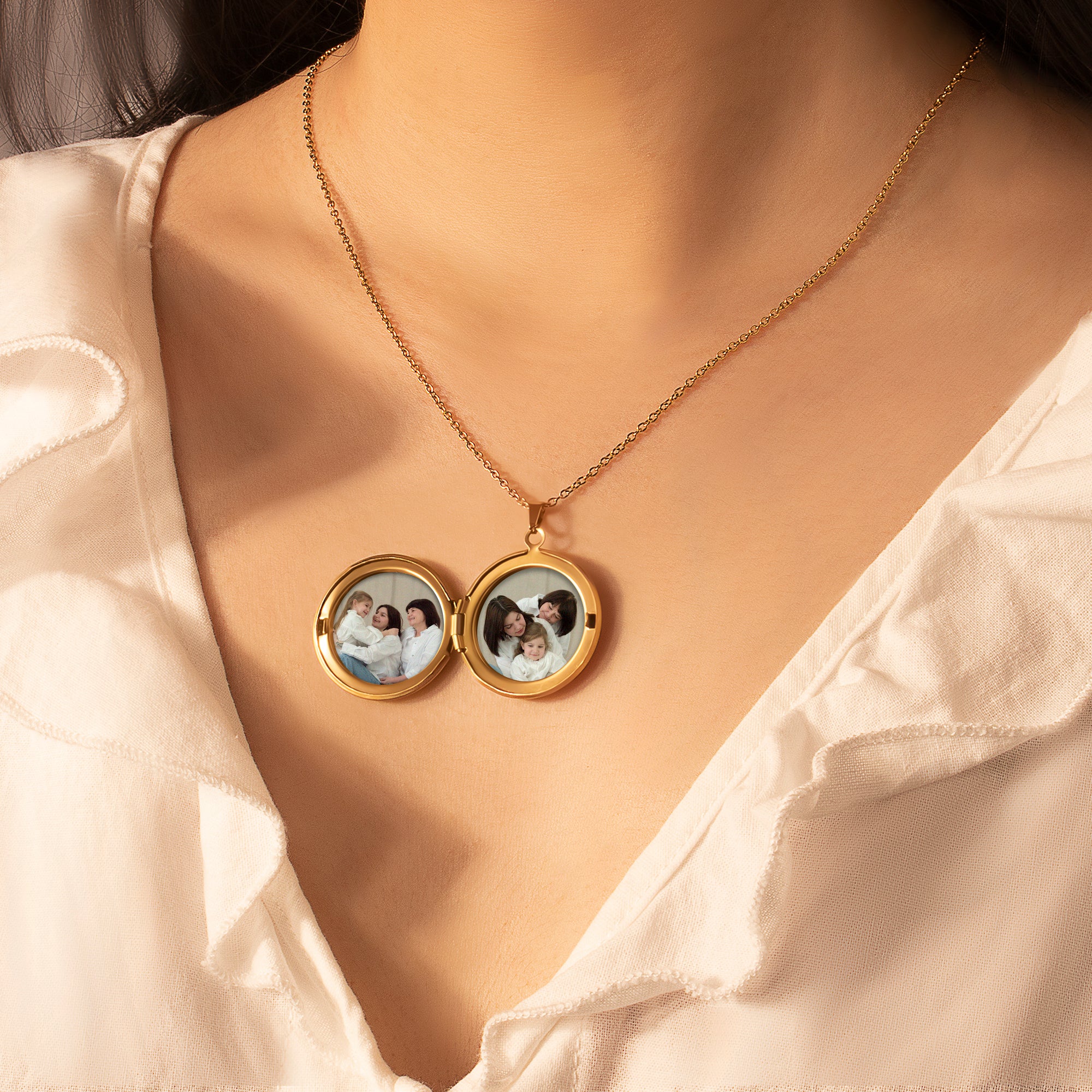 Vintage Flower Round Photo Locket Necklace