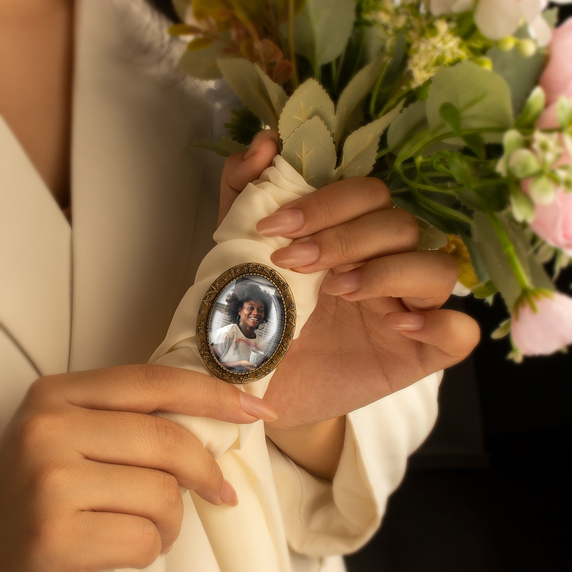 Vintage Oval Floral Memorial Wedding Photo Brooch