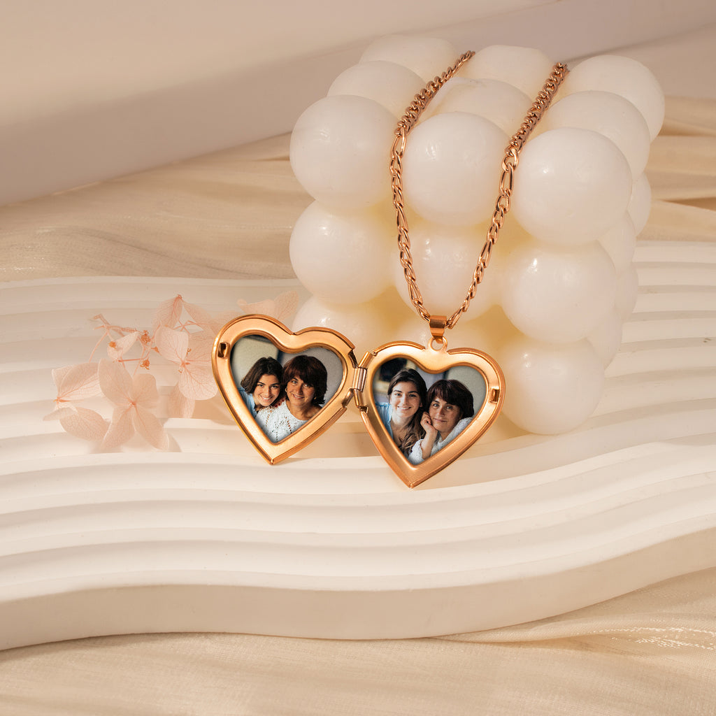 Plant Pattern Heart Photo Locket