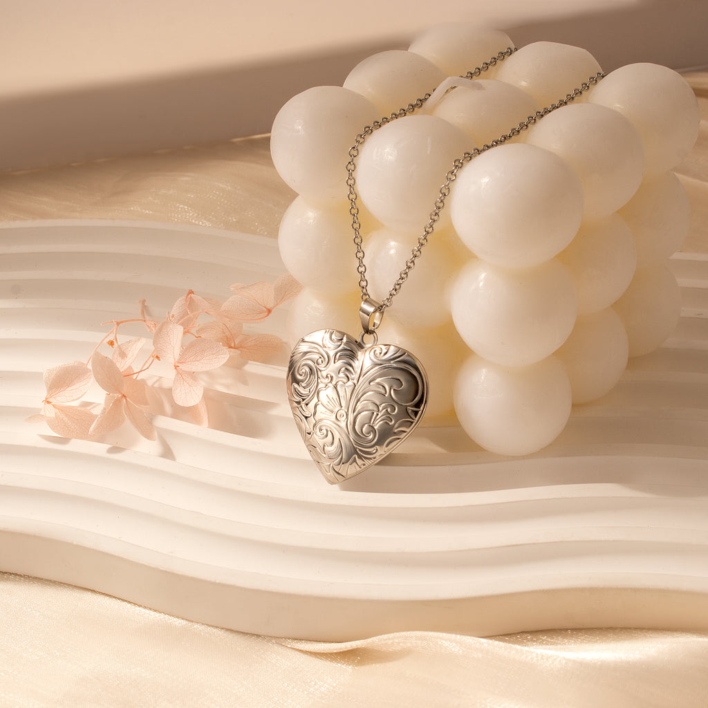 Custom Plant Pattern Photo Heart Locket