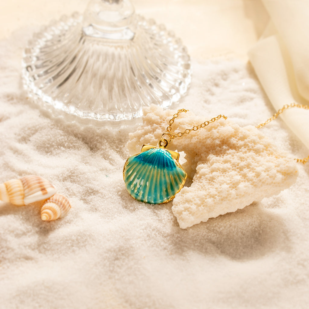 Custom Seashell Pet Photo Locket Necklace