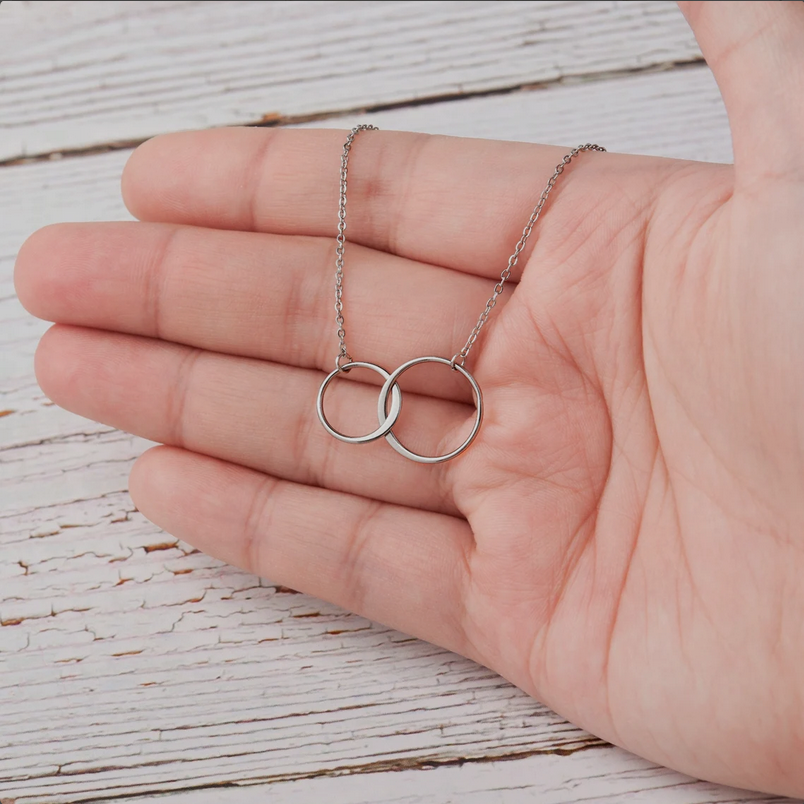 "Merry Christmas" Card and Infinity Rings Necklace