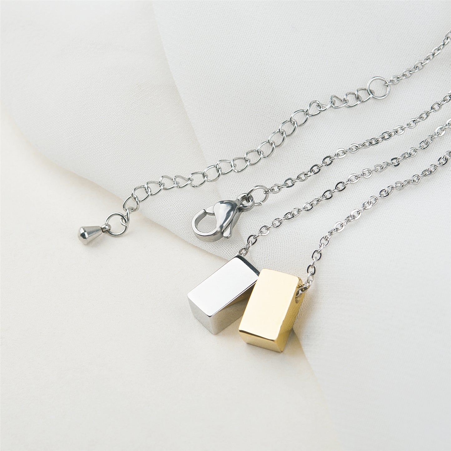 "Merry Christmas" Card and Cube Necklace