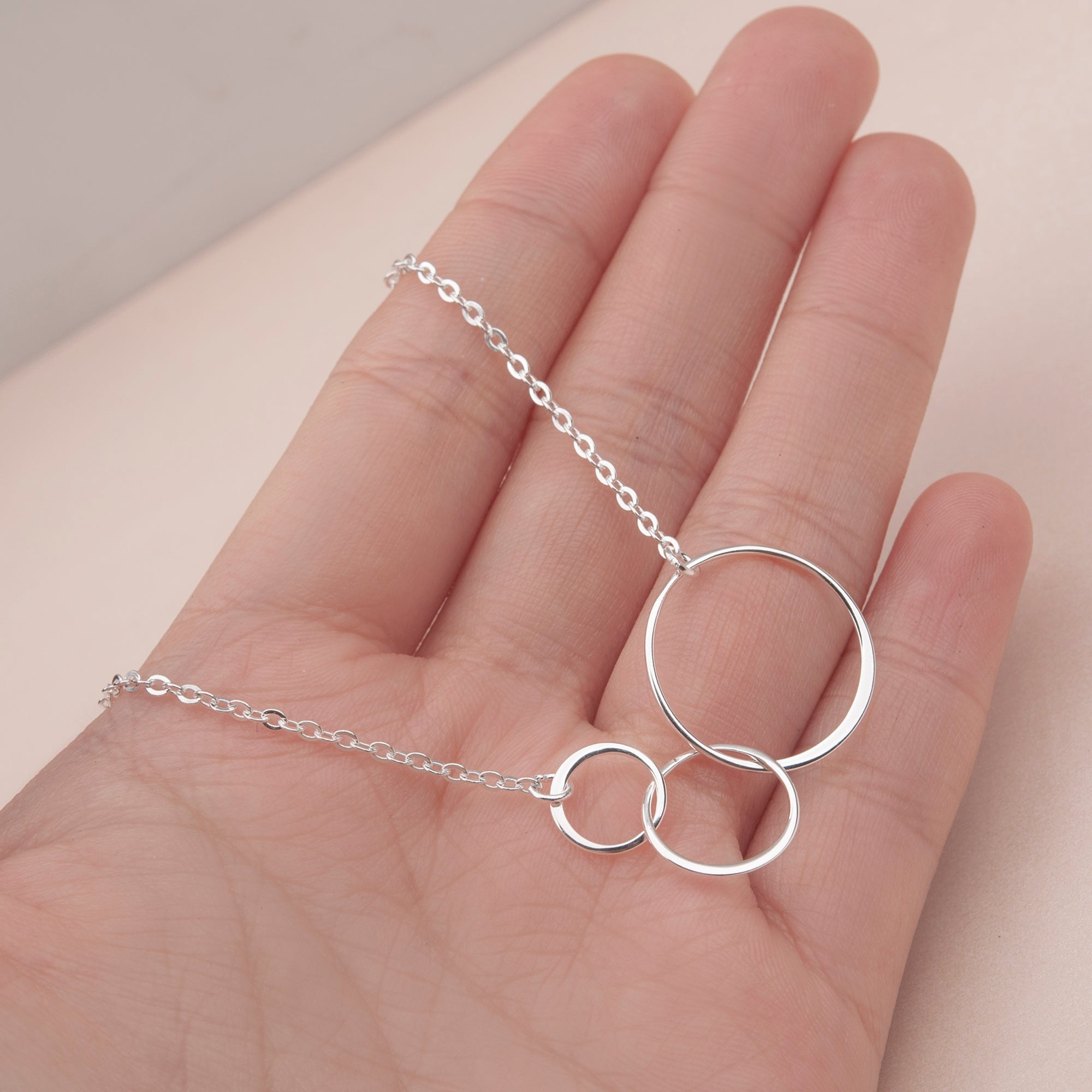 SISGEM Nature Diamond Interlocking Circle Necklace for India | Ubuy