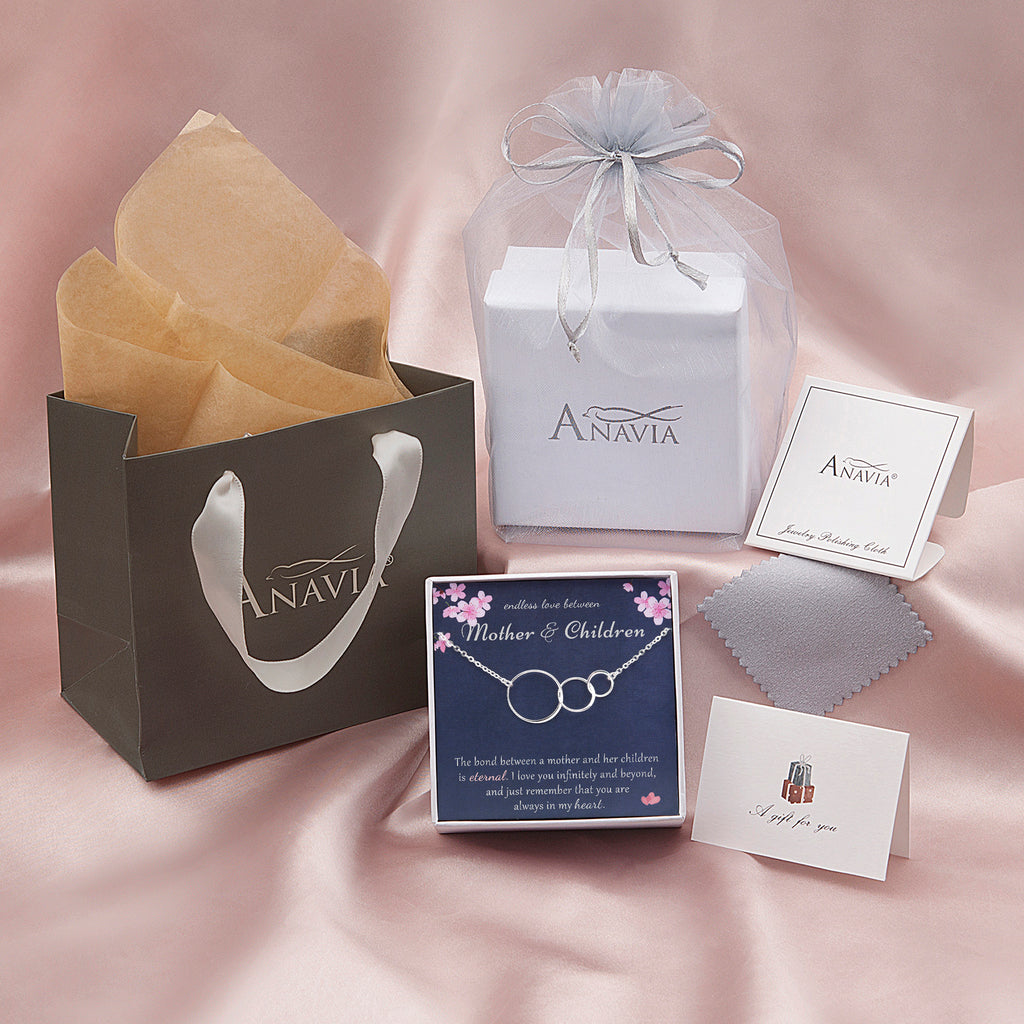 "Endless Love Between Mother And Children" Card and Interlocking Necklace