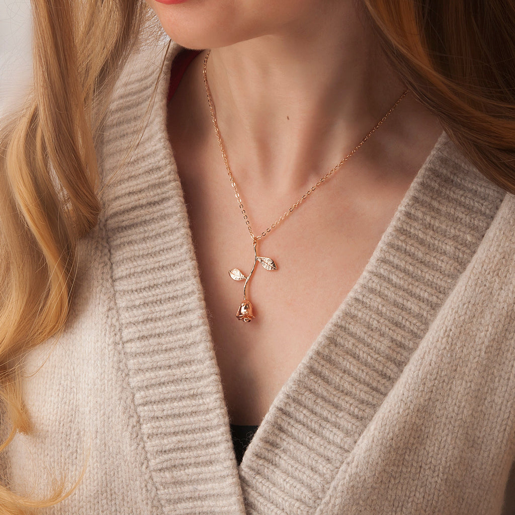 "To An Amazing New Mom" Card and Rose Necklace