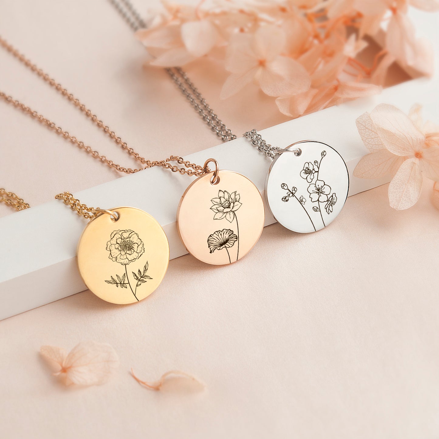 Personalized Birth Flower Necklace Disk Charm Necklace Personalized Gift for Mother Girlfriend Birthday Gift Jewelry